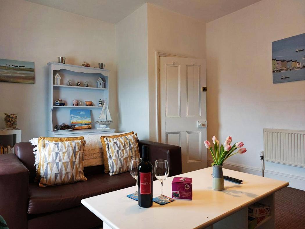 Salt Marsh Apartment Tywyn Exterior foto