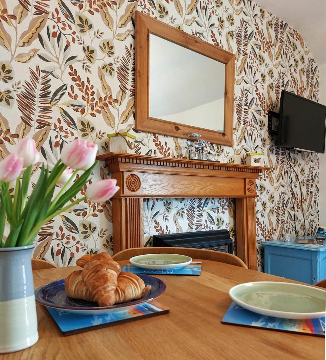 Salt Marsh Apartment Tywyn Exterior foto