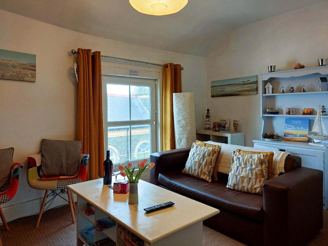 Salt Marsh Apartment Tywyn Exterior foto