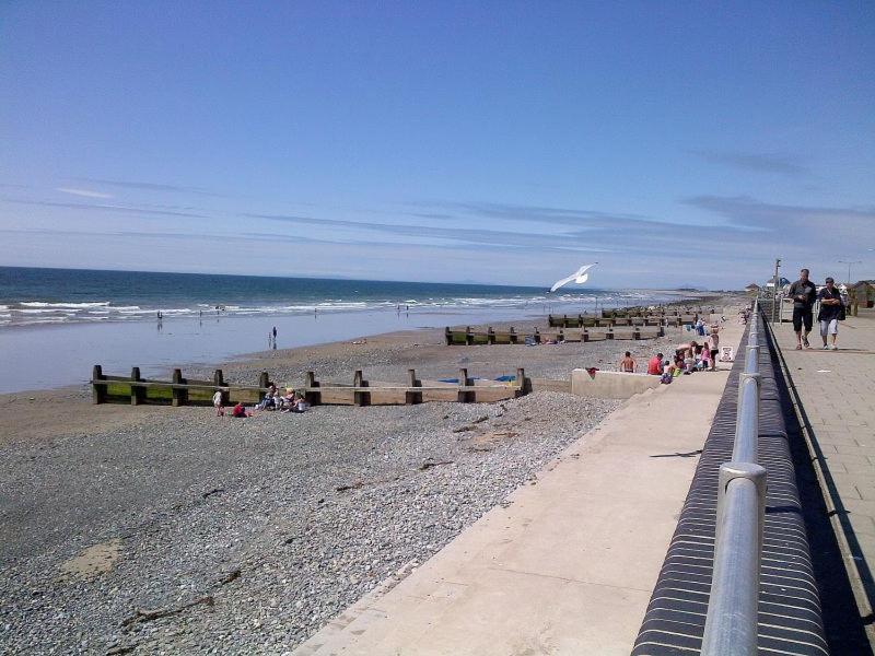 Salt Marsh Apartment Tywyn Exterior foto